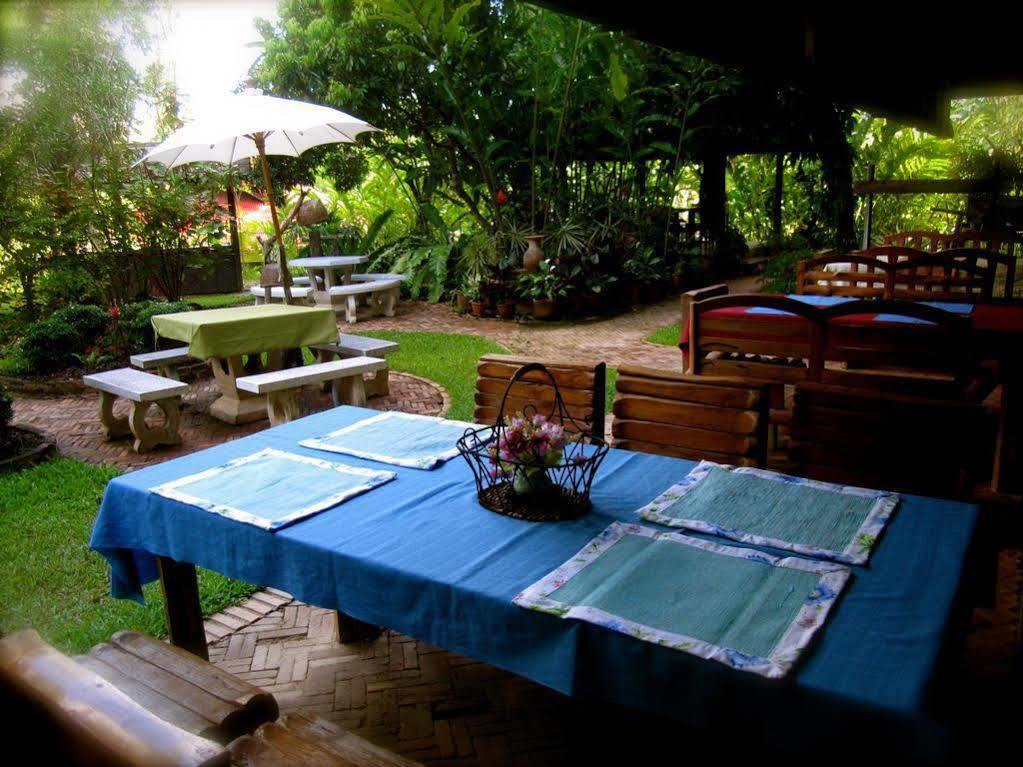Mae Rim Lagoon Bed & Bakery Екстер'єр фото