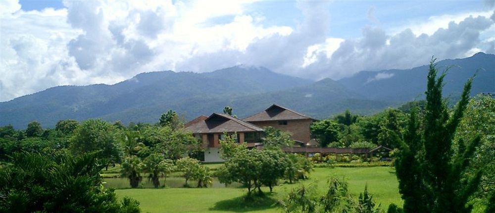 Mae Rim Lagoon Bed & Bakery Екстер'єр фото